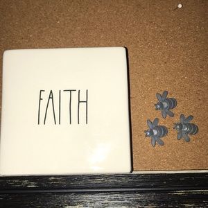 RAE DUNN FAITH SQUARE DECOR